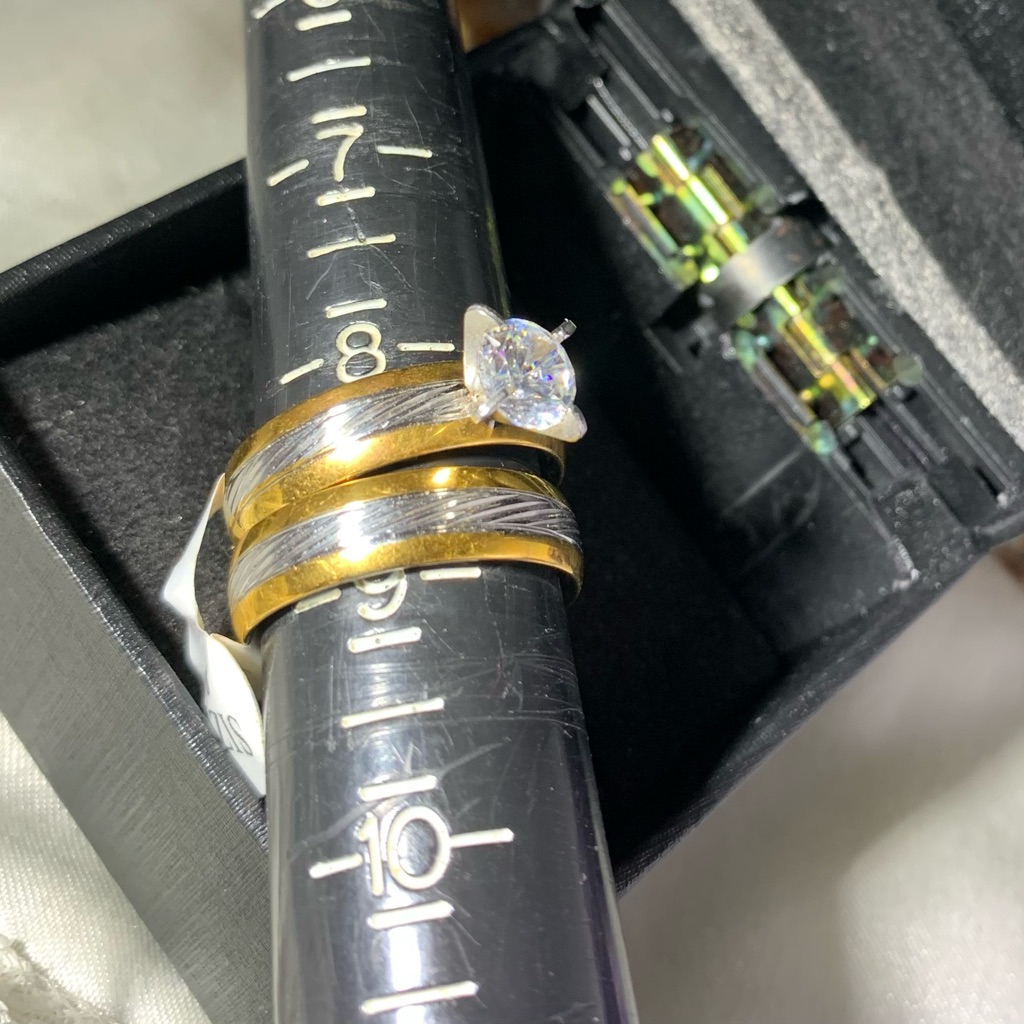 Chic Gold And Silver Womens Ring Set Stainless Steel New Size 9 30$